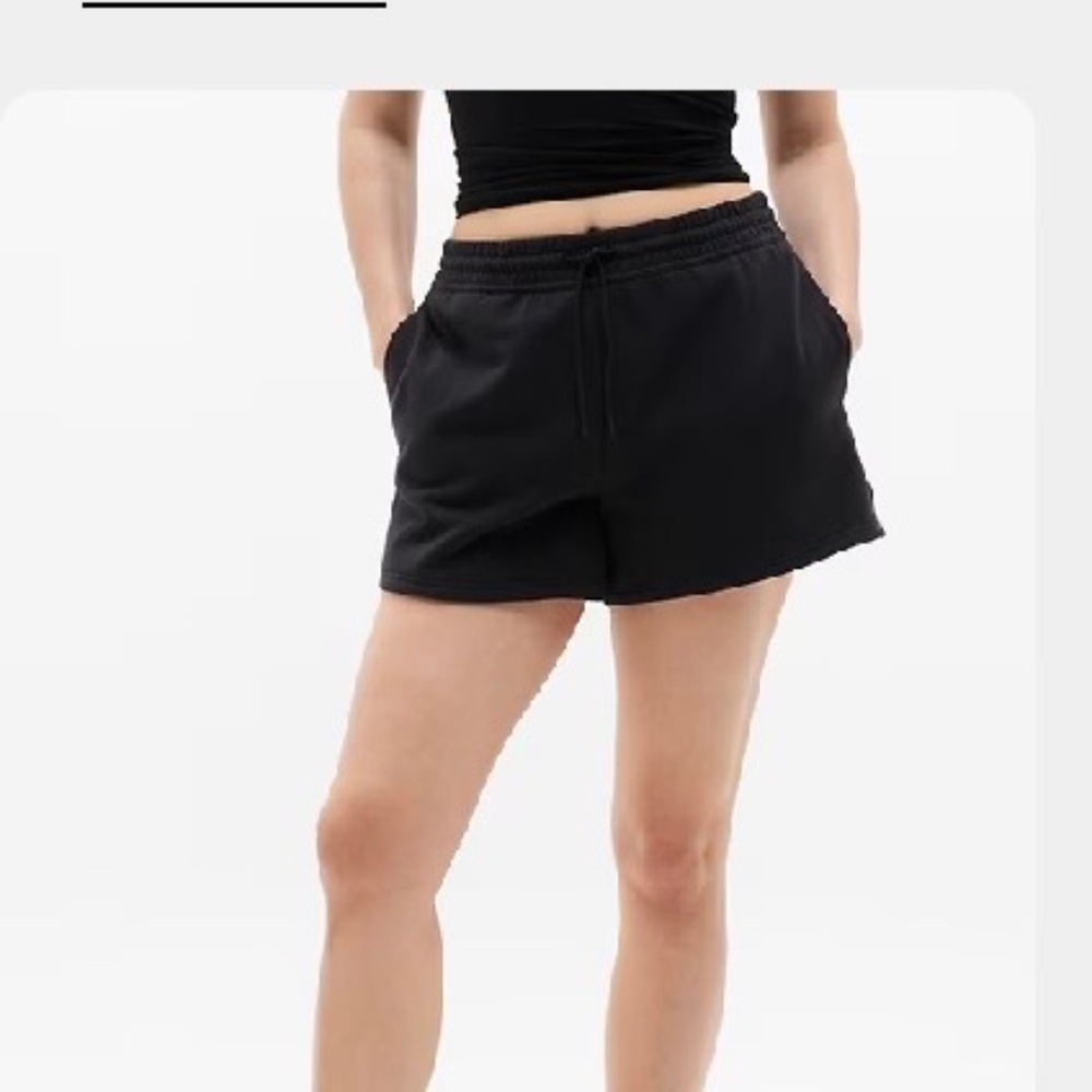 Athleta Forever Fleece Mid Rise 4" Short size Medium Black